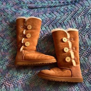 Bailey Button Uggs